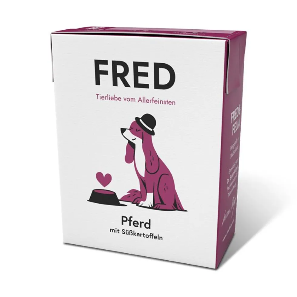FRED Pferd mit Süßkartoffeln